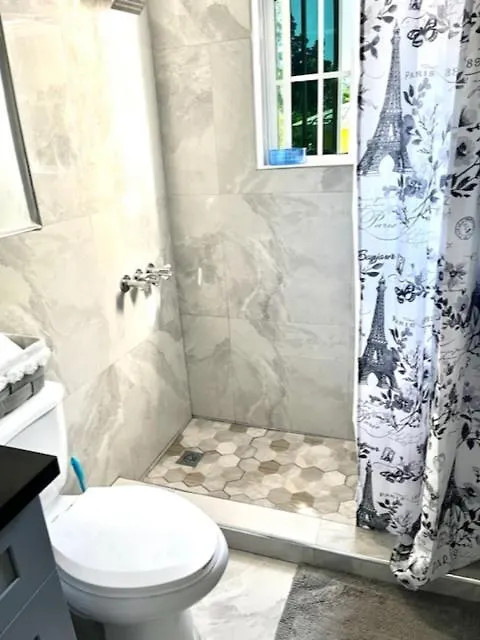 Andeve'S Quiet, Private Room With Fully Equipped Shared Space !Home Away From Home Бухта Монтего